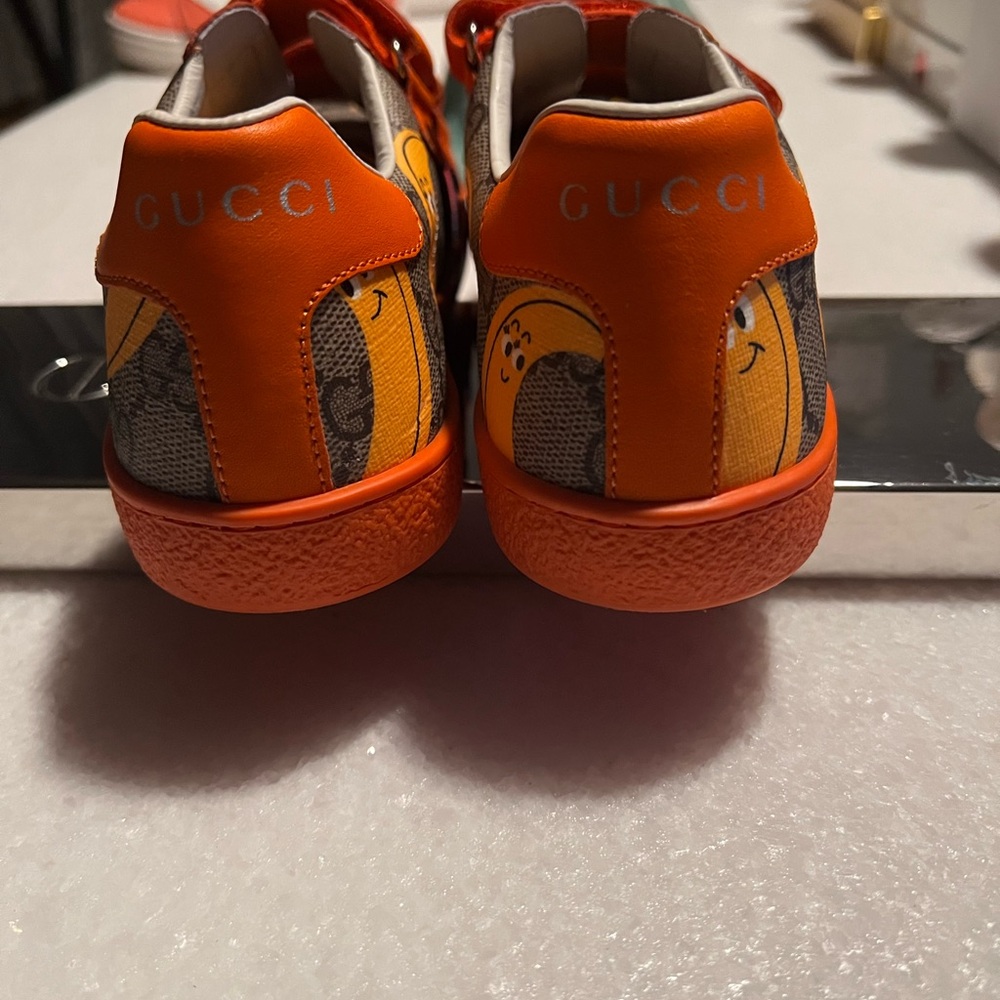 So Cool!
Gucci Kids 20mm Supreme Gg H2o Banana  Velcro Strap Sneakers Size 34(3) - Picture 5 of 9